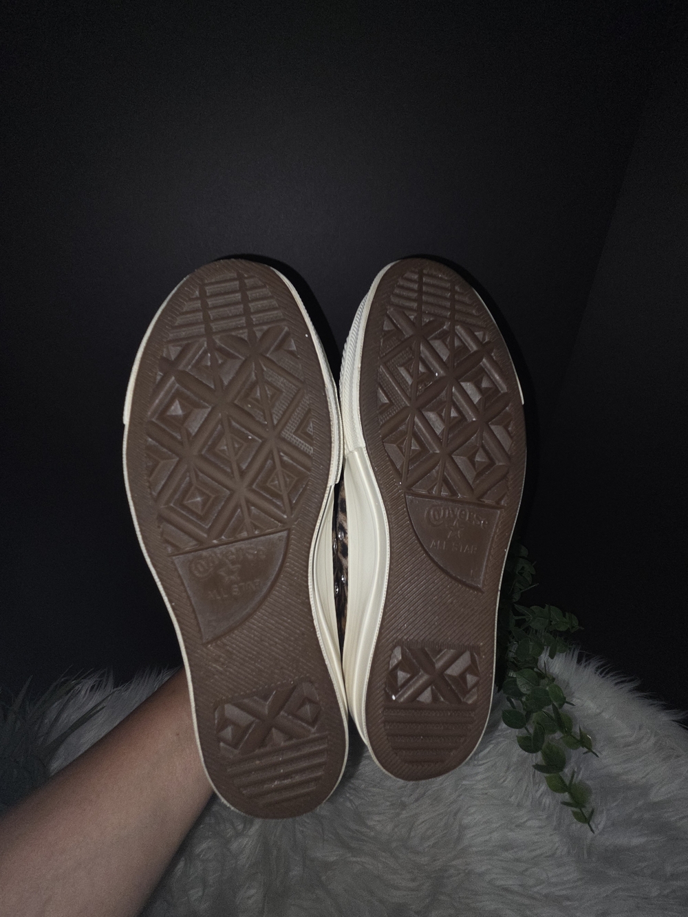 Chuck Taylor Leopard Print Platform Low Tops Lace-Up Sneakers - Women Size 7 - Picture 12 of 12